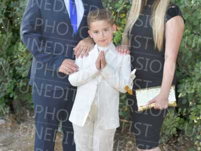 Holy-Communion_0624-1