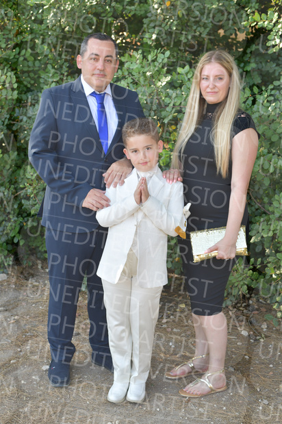 Holy-Communion_0624-1