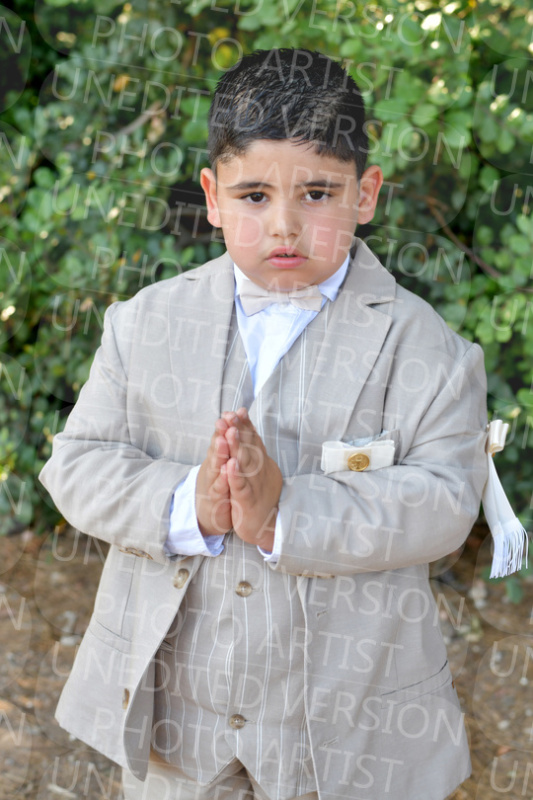Holy-Communion_0817-1