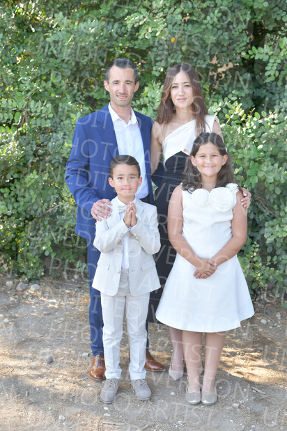 Holy-Communion_0930-1