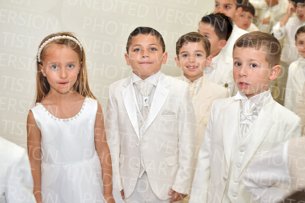 Holy-Communion_1057