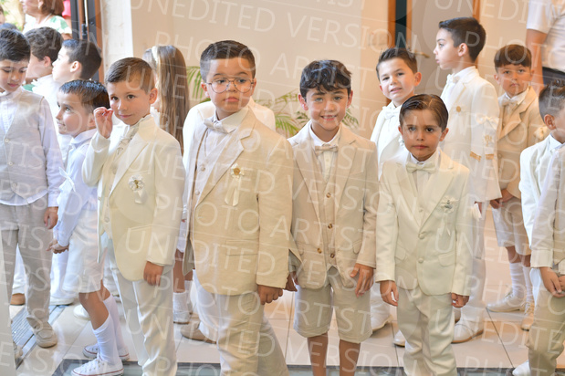 Holy-Communion_1095