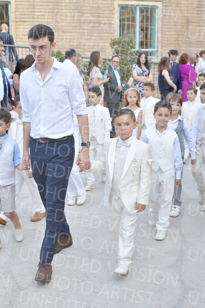 Holy-Communion_1140-1