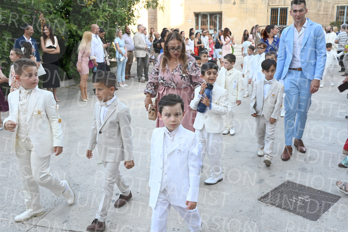 Holy-Communion_1172-1
