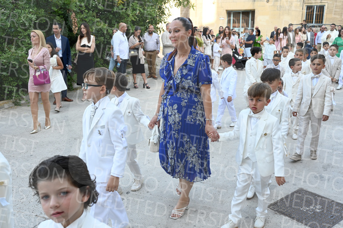 Holy-Communion_1180