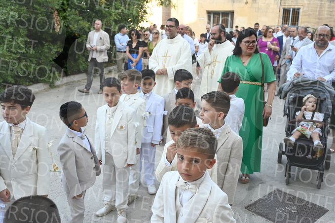 Holy-Communion_1193-1