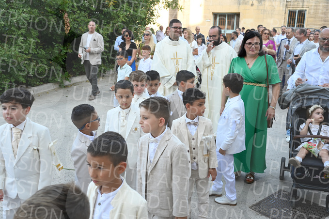 Holy-Communion_1195