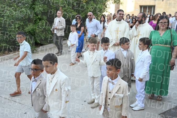 Holy-Communion_1197-1