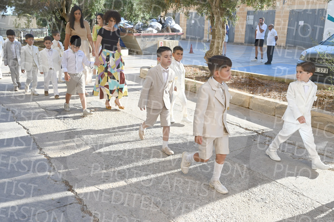 Holy-Communion_1200-1
