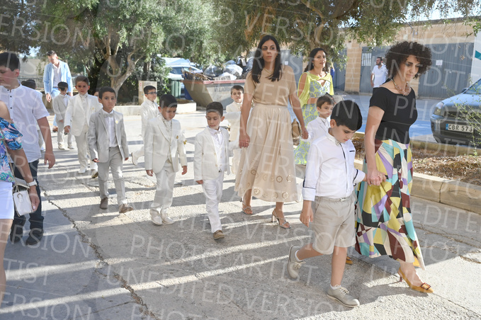 Holy-Communion_1203-1