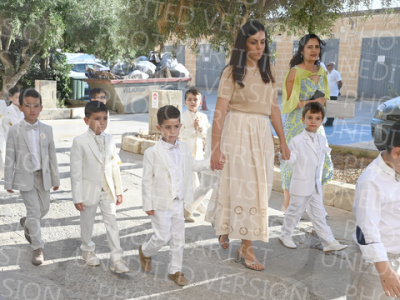 Holy-Communion_1204-1