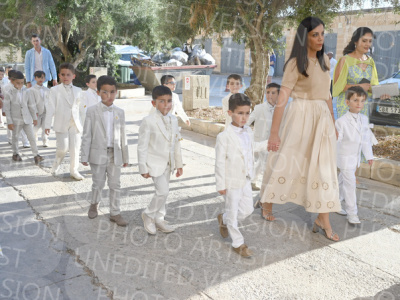 Holy-Communion_1206-1