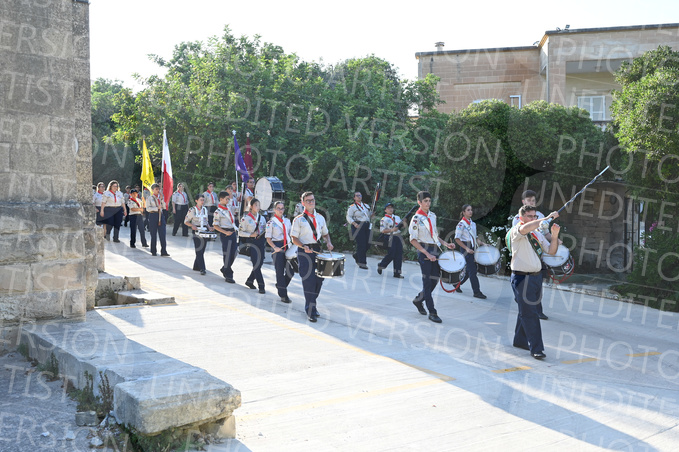 Holy-Communion_1208