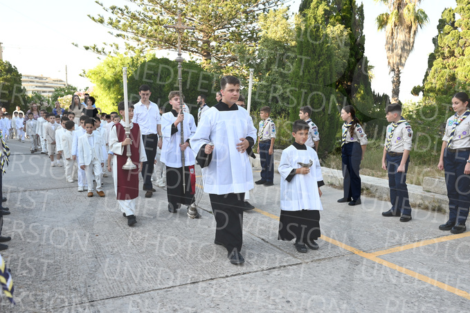 Holy-Communion_1225-1