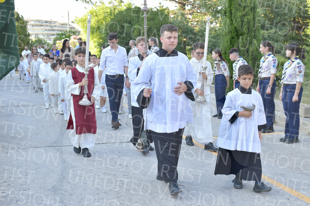 Holy-Communion_1228