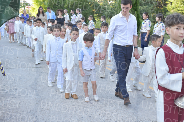Holy-Communion_1238