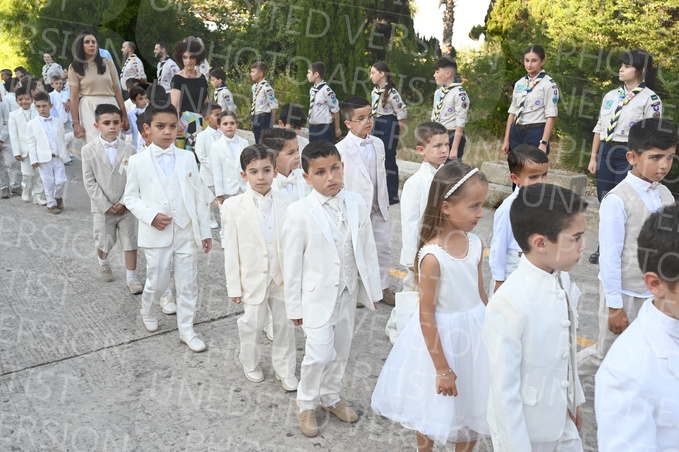 Holy-Communion_1245