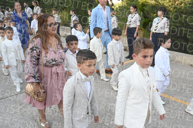 Holy-Communion_1272-1