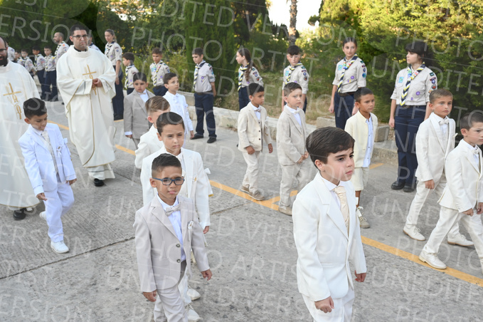 Holy-Communion_1290