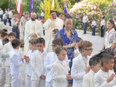 Holy-Communion_1310-1