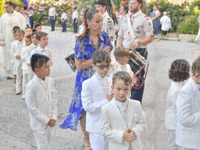 Holy-Communion_1314-1