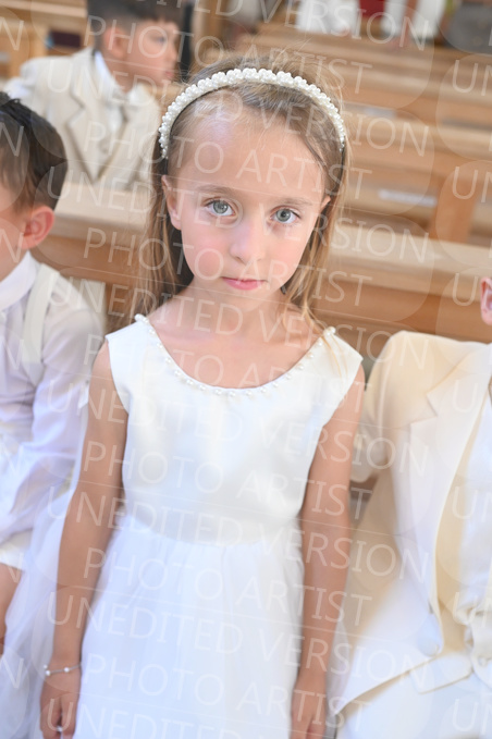 Holy-Communion_1330-1