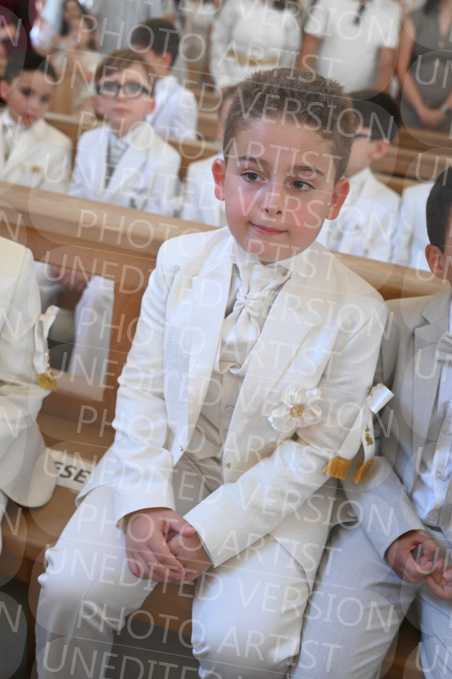 Holy-Communion_1370-1