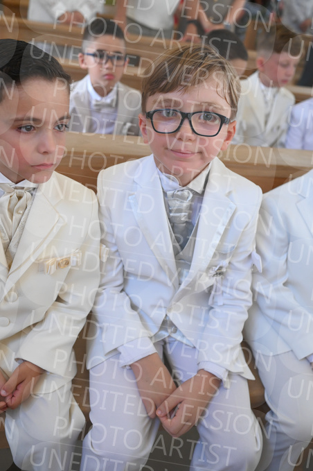 Holy-Communion_1385