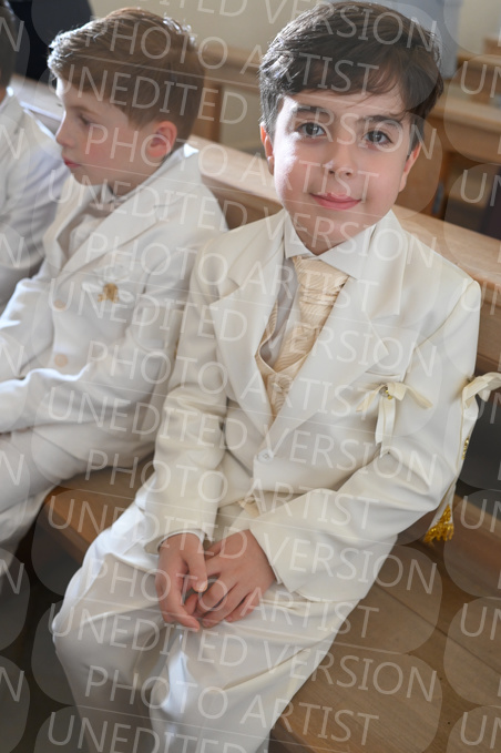 Holy-Communion_1410-1