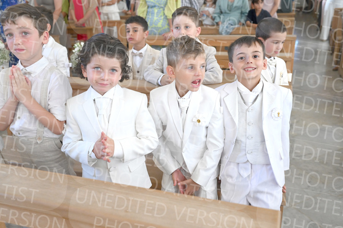Holy-Communion_1461-1