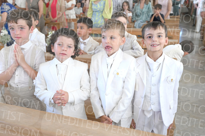 Holy-Communion_1464-1