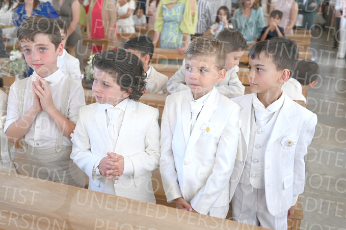 Holy-Communion_1465