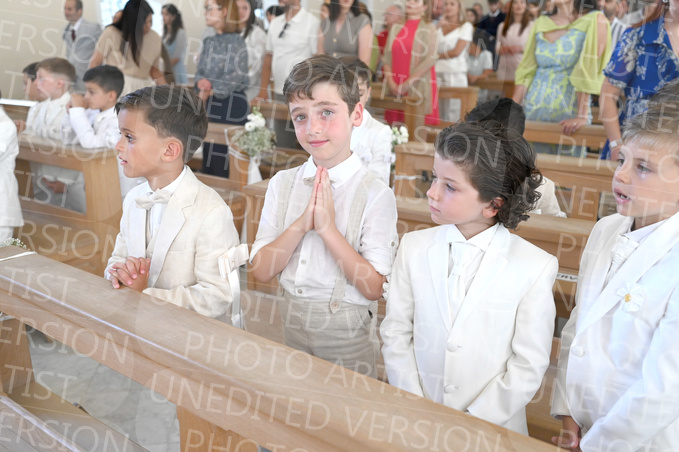 Holy-Communion_1468