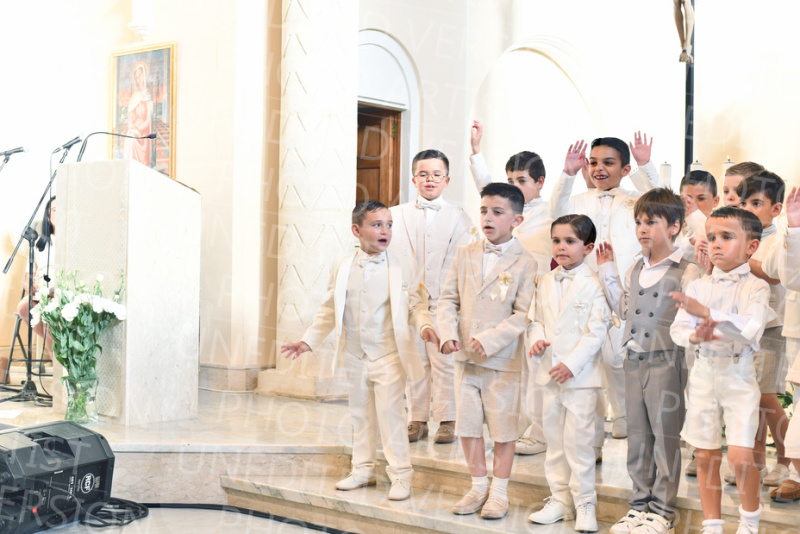 Holy-Communion_1565