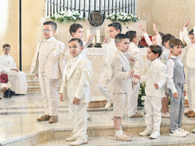 Holy-Communion_1569