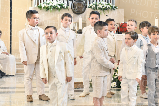 Holy-Communion_1573