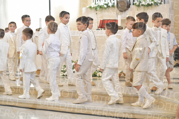 Holy-Communion_1589
