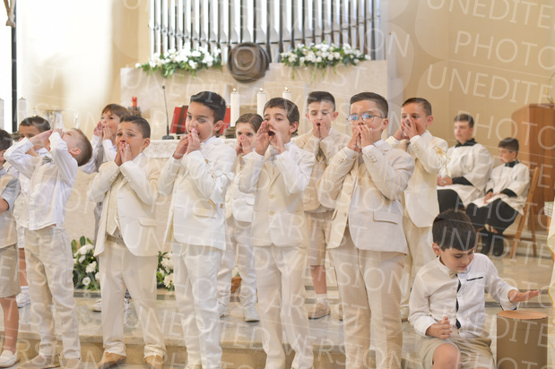 Holy-Communion_1634-1