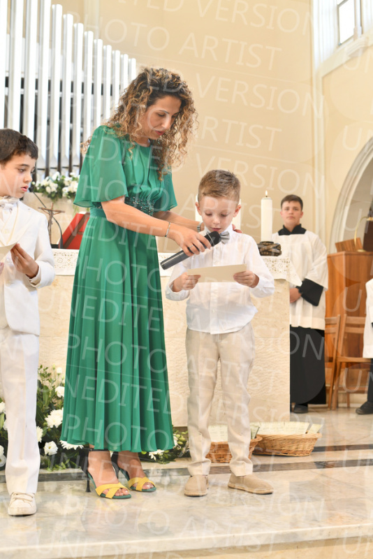 Holy-Communion_1686
