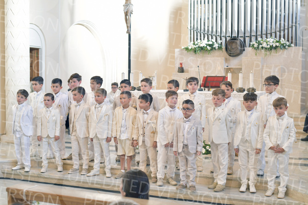 Holy-Communion_1717-1
