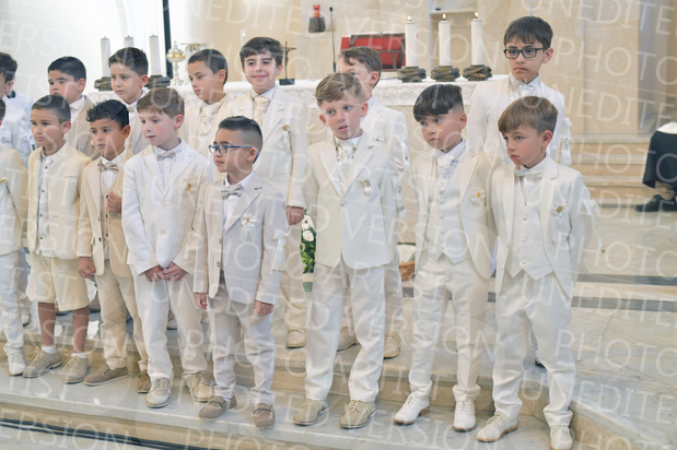 Holy-Communion_1718