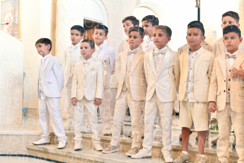 Holy-Communion_1719