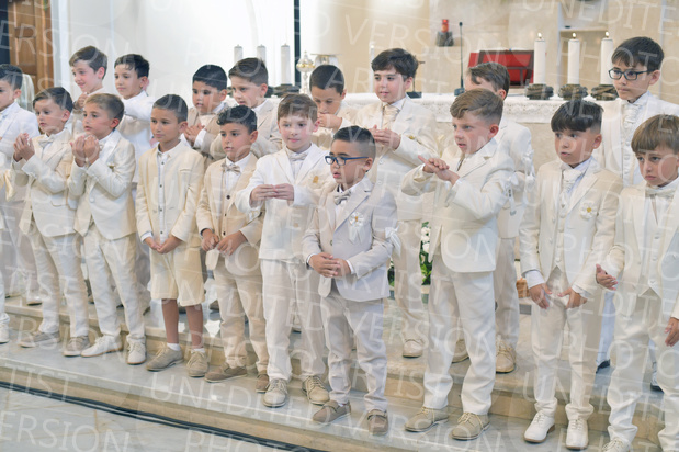 Holy-Communion_1725-1