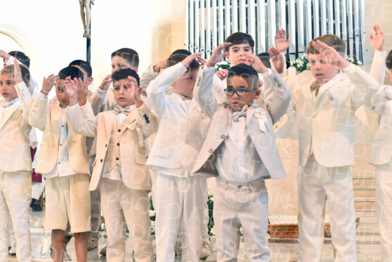 Holy-Communion_1726-1