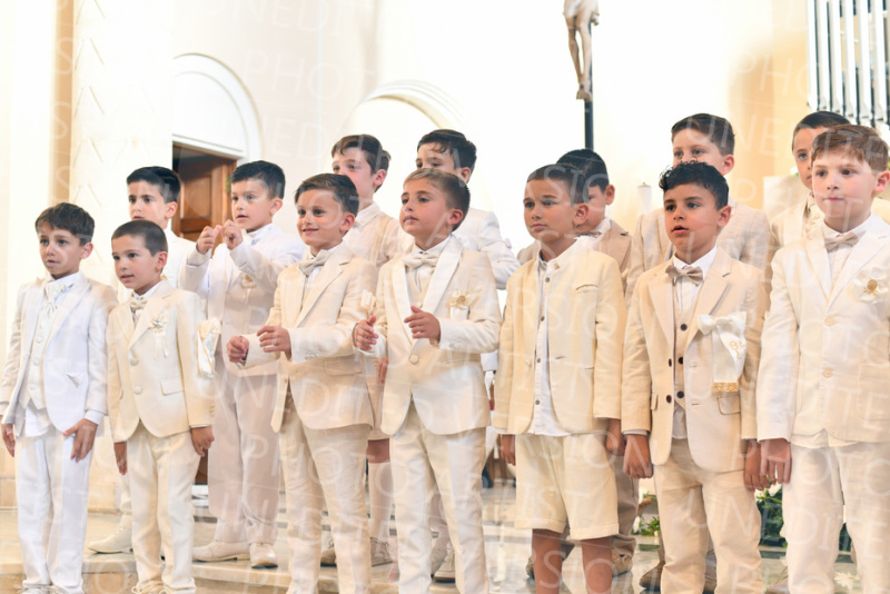 Holy-Communion_1746