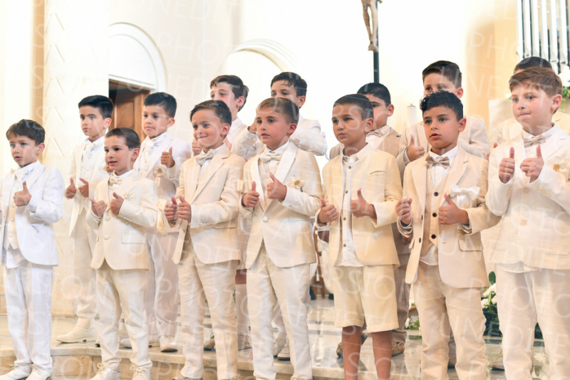 Holy-Communion_1749