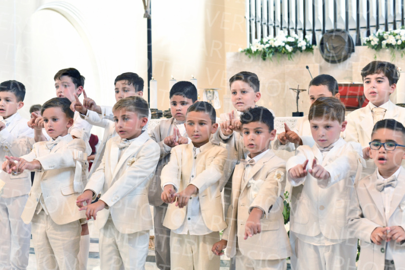 Holy-Communion_1761