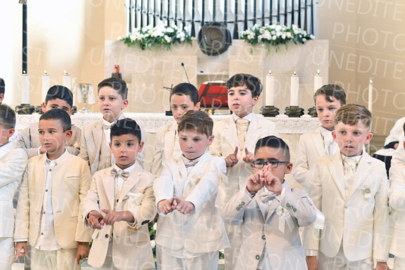 Holy-Communion_1765