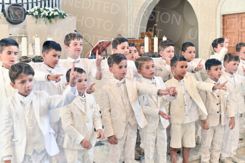 Holy-Communion_1779