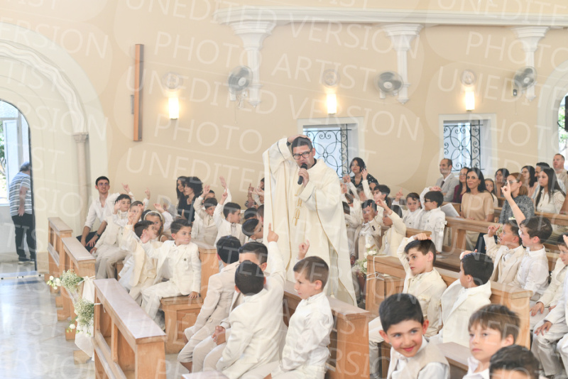 Holy-Communion_1810